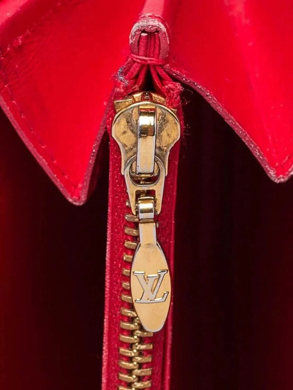Louis Vuitton Limited Edition Yayoi Kusama Red Monogram Vernis Dots Zippy Wallet